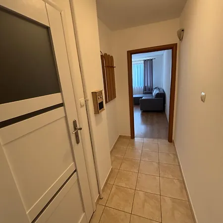 Apartman Stare 10 *